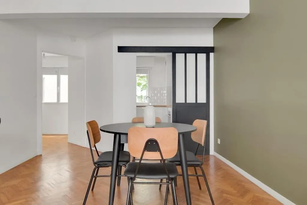 Sublime Appartement Avec Parking Paris 17 Wagram 0*,  Fransa